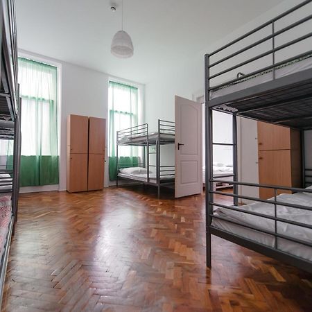Budapest Party Hostel At Udvarom Rom bilde