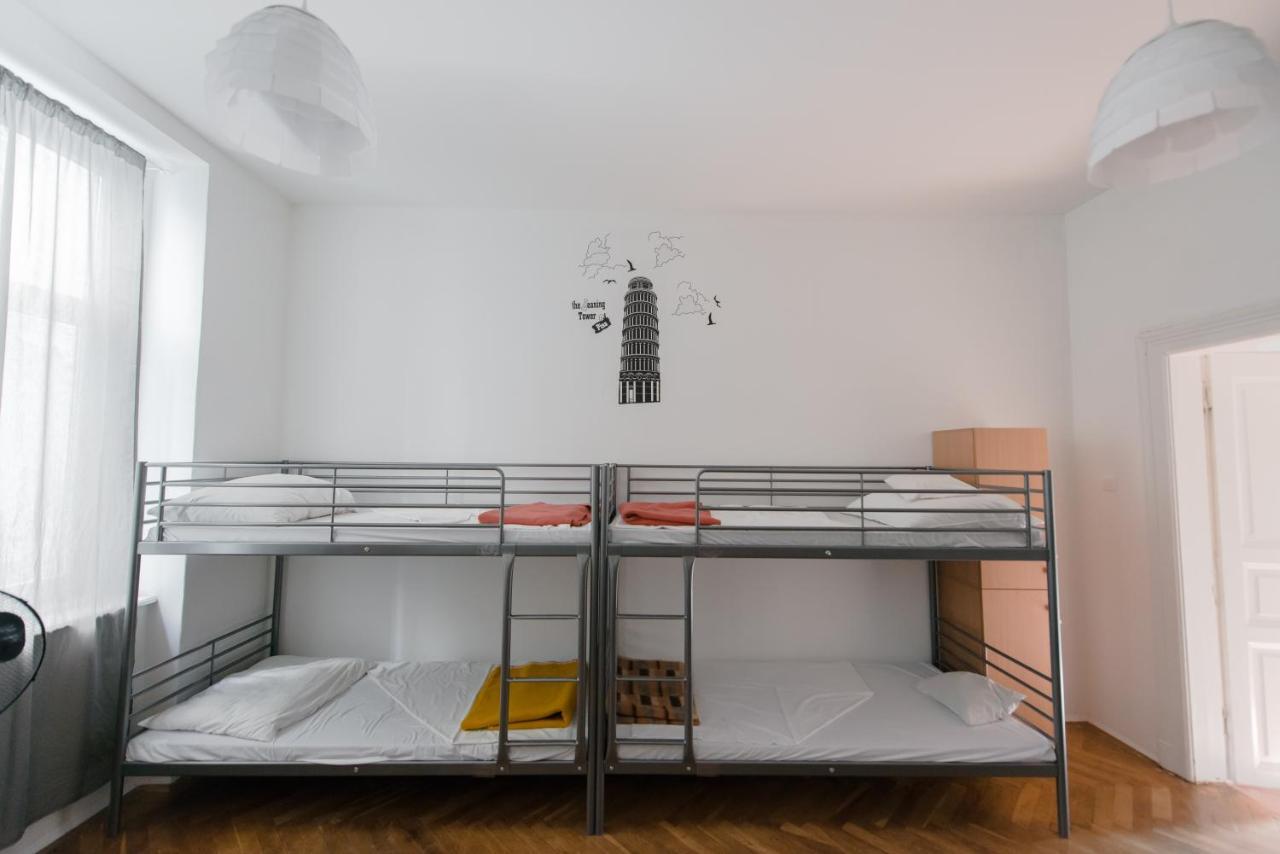 Budapest Party Hostel At Udvarom Rom bilde