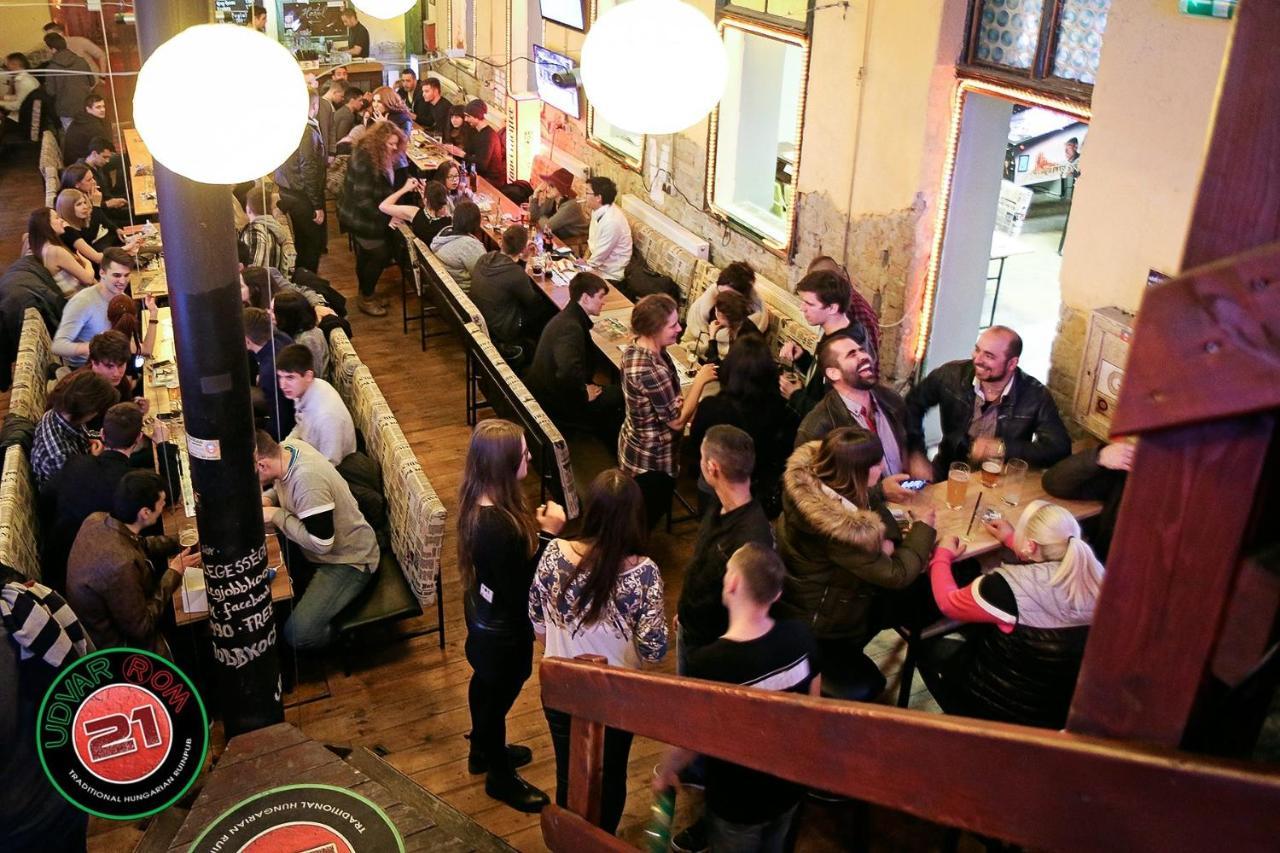 Budapest Party Hostel At Udvarom Eksteriør bilde