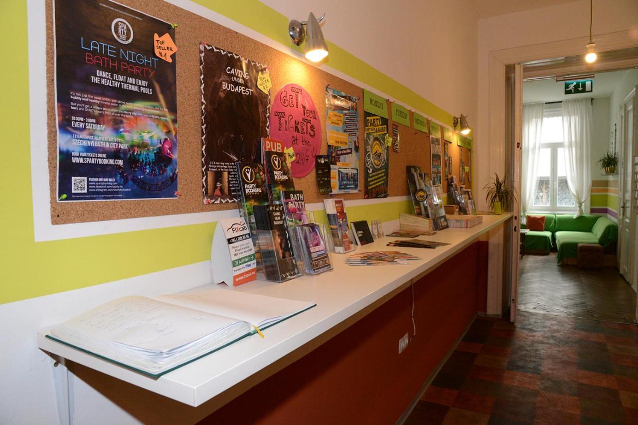 Budapest Party Hostel At Udvarom Eksteriør bilde