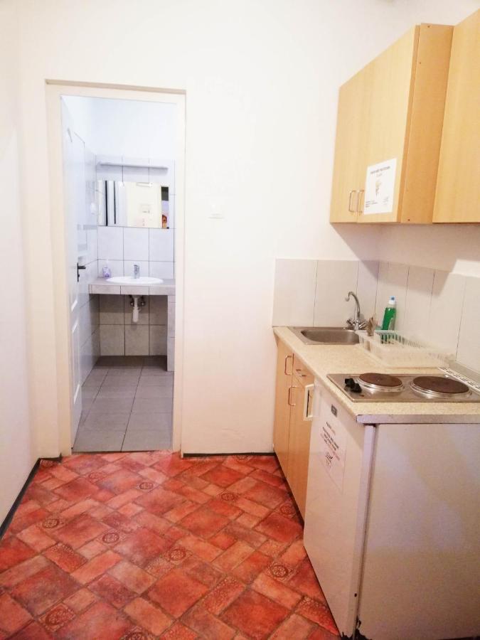 Budapest Party Hostel At Udvarom Eksteriør bilde