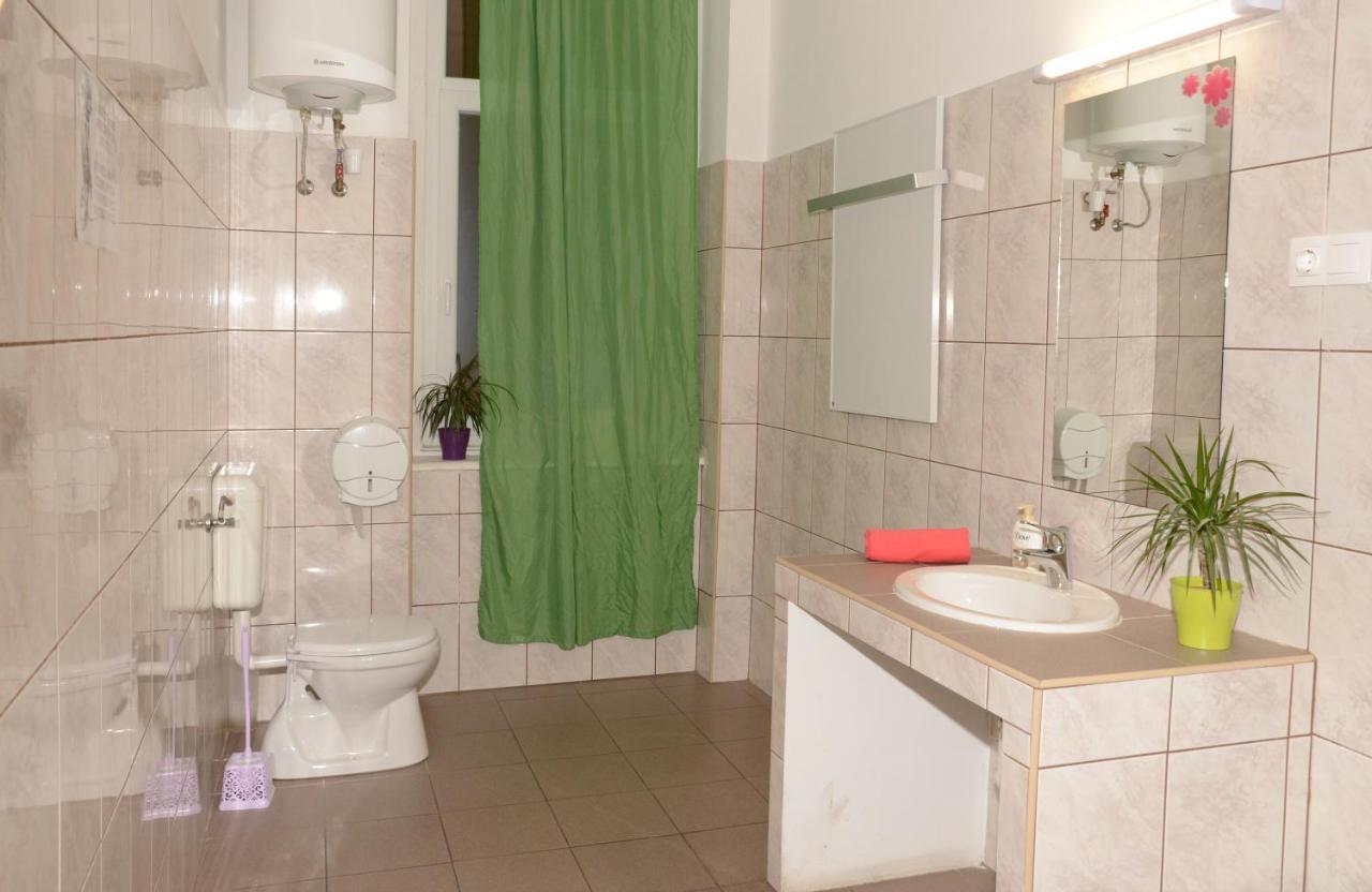 Budapest Party Hostel At Udvarom Eksteriør bilde